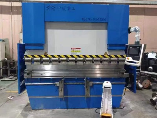 <b>中威WE67K-100T2500數(shù)控折彎機(jī)到貨</b>
